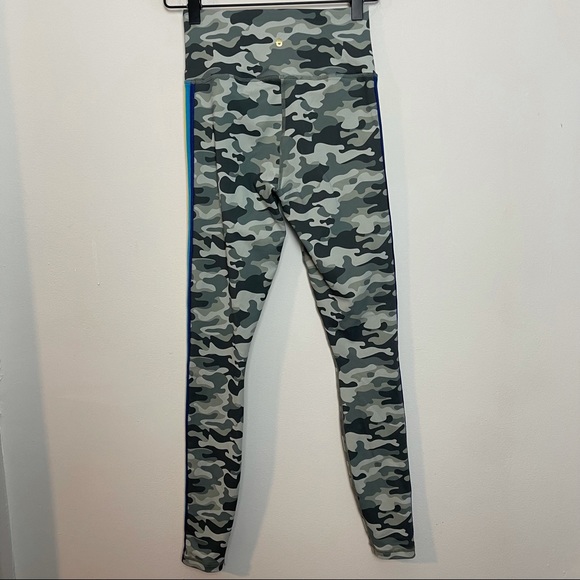 SPIRITUAL GANGSTER- Essential Camo Rainbow Stripe Leggings In Camo Print - Picture 9 of 12